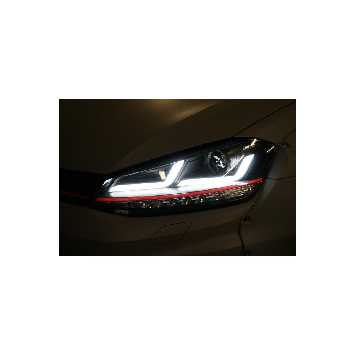 LAMPY PRZEDNIE VW GOLF (12-17) OSRAM RED GTI