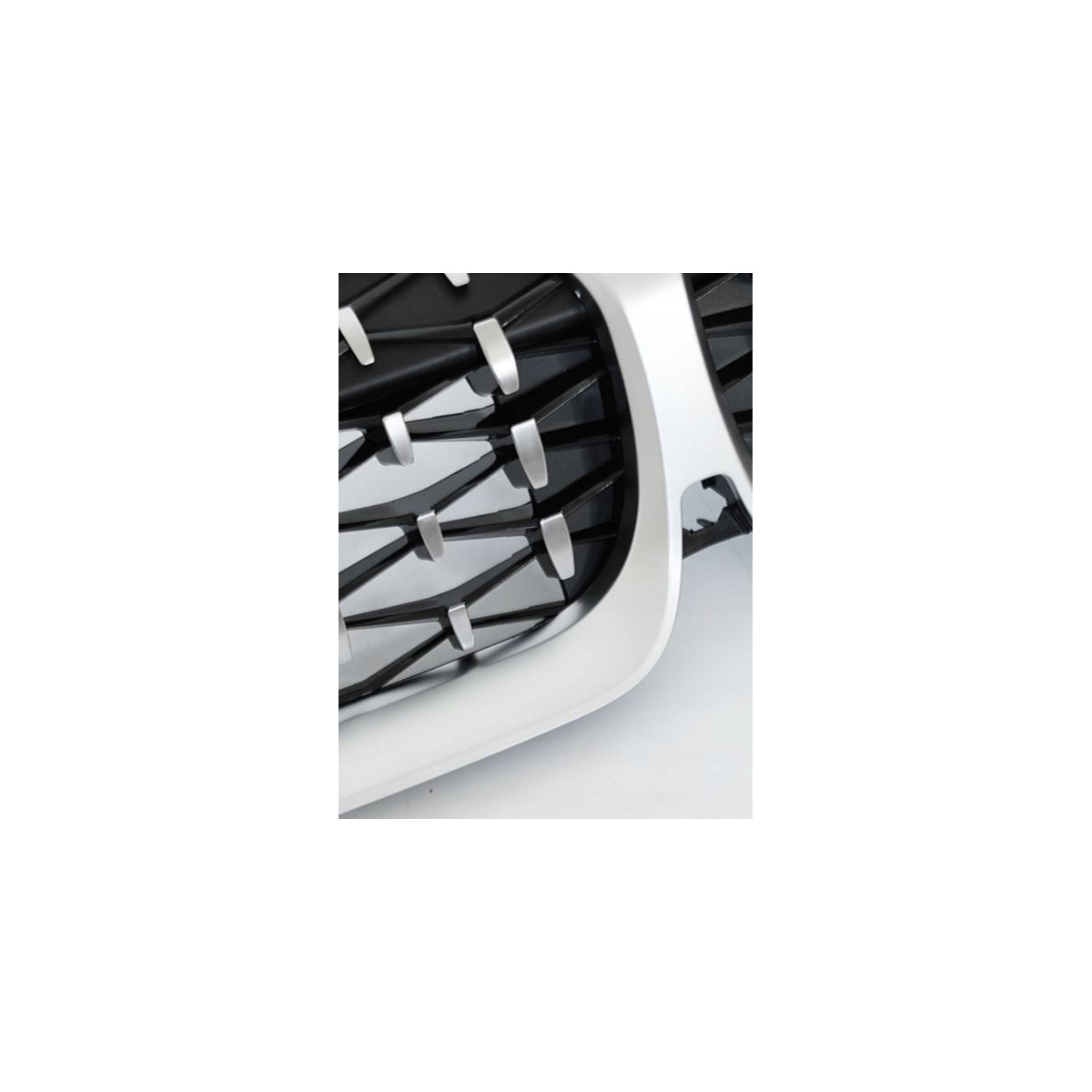 GRILL ATRAPA NERKI DIAMOND SILVER BMW G20 G21