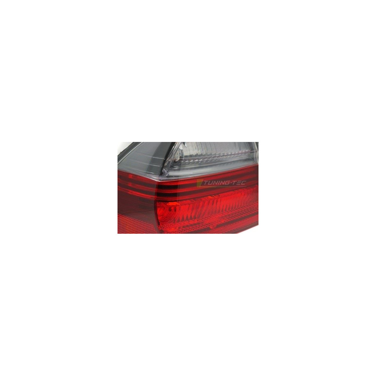LAMPA TYLNA LEWA BMW E90 05-08 RED SMOKE