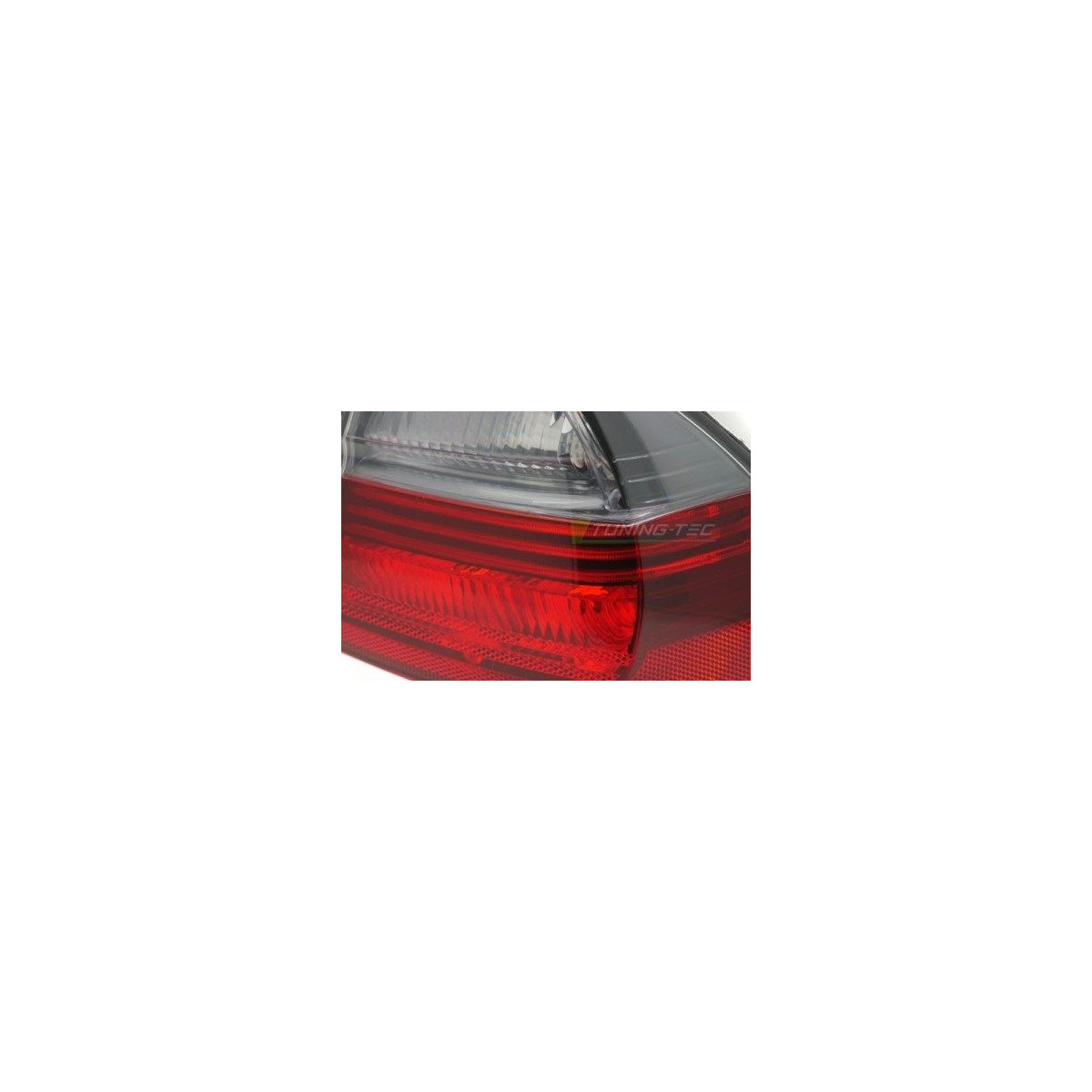 LAMPA TYLNA PRAWA BMW E90 05-08 RED SMOKE